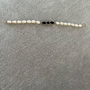 Elegant Pearl and Black Bracelet